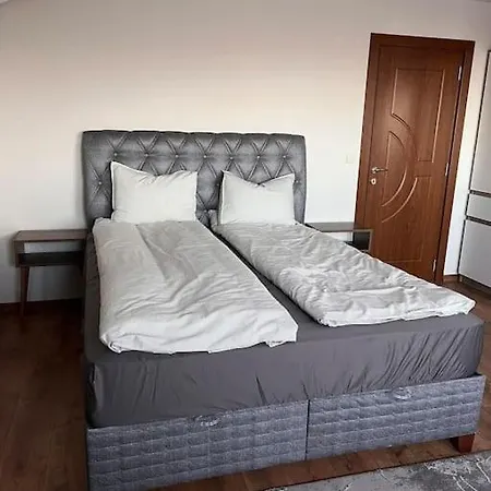 двуспален в к-с пирин палас Апартамент